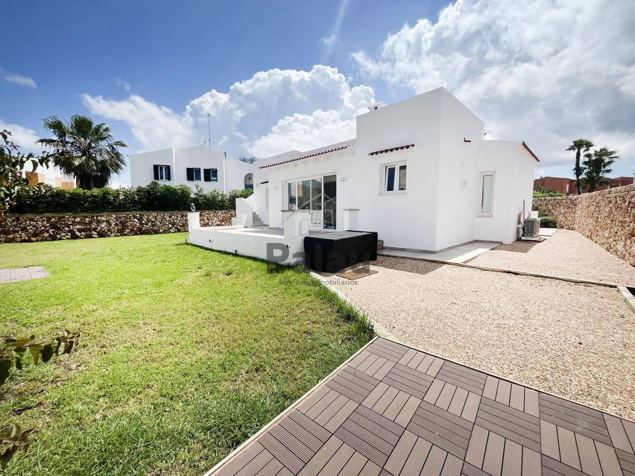 3 soverom Villa til salgs i Cala Blanca - € 620 000 (Ref: 9515928)