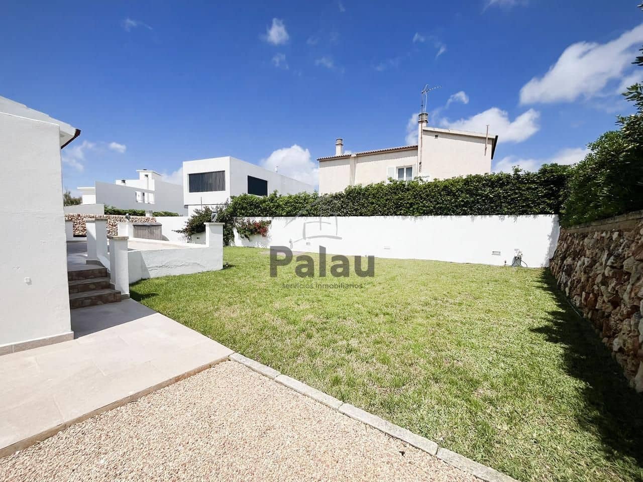 3 soverom Villa til salgs i Cala Blanca - € 620 000 (Ref: 9515928)