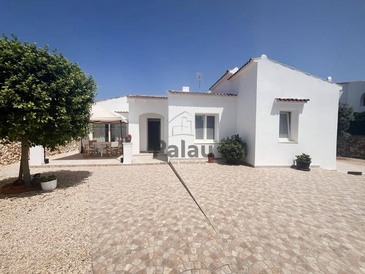 3 soverom Villa til salgs i Cala Blanca - € 620 000 (Ref: 9515928)