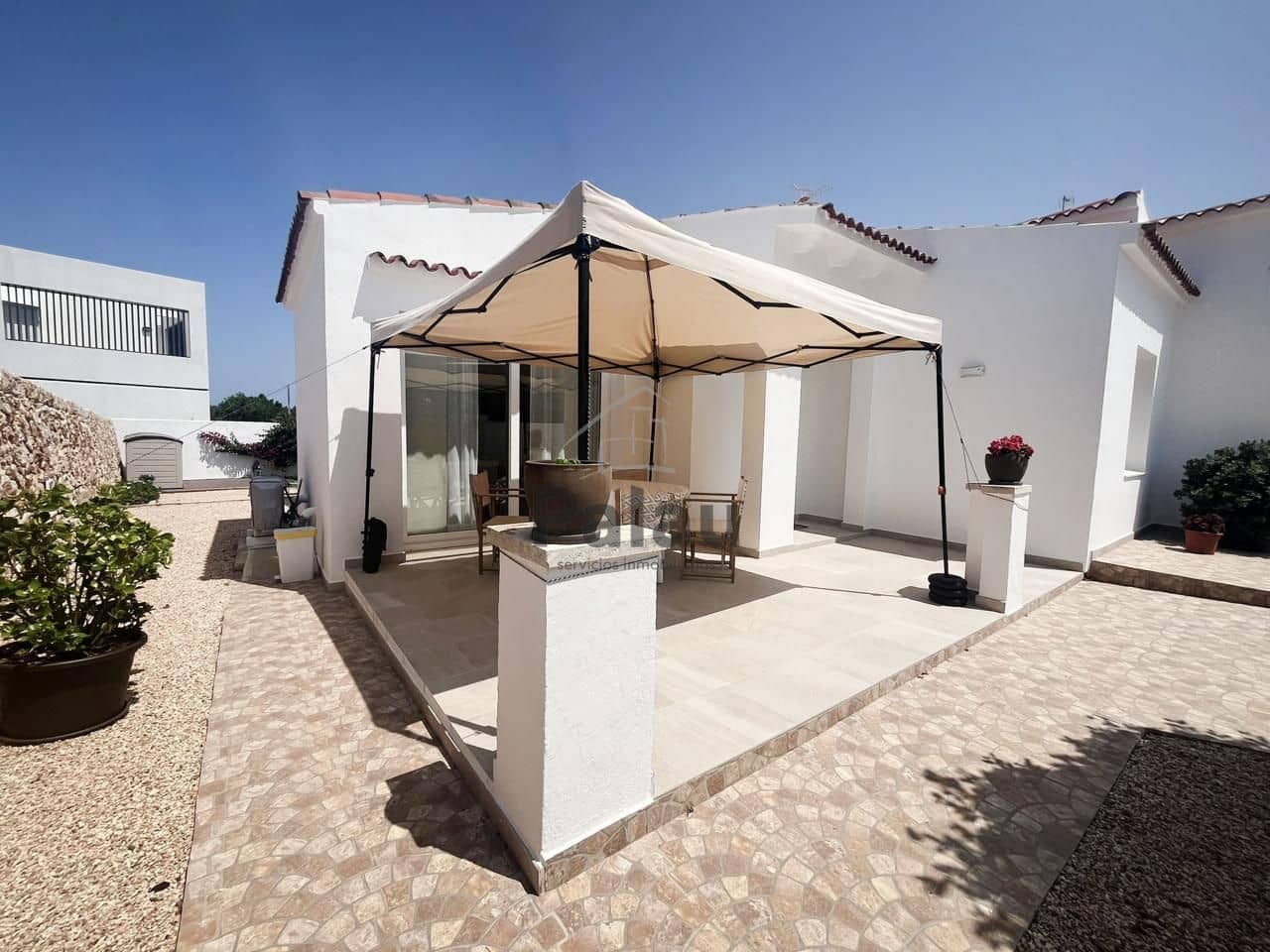 3 soverom Villa til salgs i Cala Blanca - € 620 000 (Ref: 9515928)