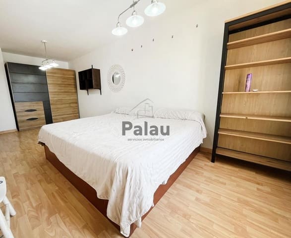 Piso de 2 habitaciones en Ciutadella, Ciutadella de Menorca en venta con piscina garaje - 350.000 € (Ref: 9515947)