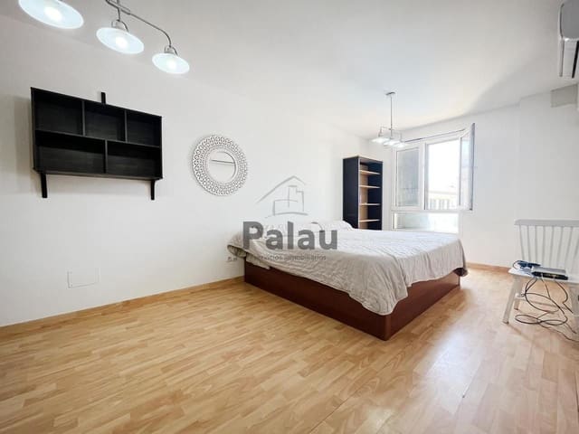 Piso de 2 habitaciones en Ciutadella, Ciutadella de Menorca en venta con piscina garaje - 350.000 € (Ref: 9515947)