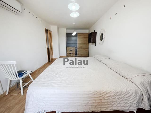 Piso de 2 habitaciones en Ciutadella, Ciutadella de Menorca en venta con piscina garaje - 350.000 € (Ref: 9515947)