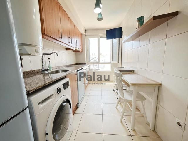 Piso de 2 habitaciones en Ciutadella, Ciutadella de Menorca en venta con piscina garaje - 350.000 € (Ref: 9515947)