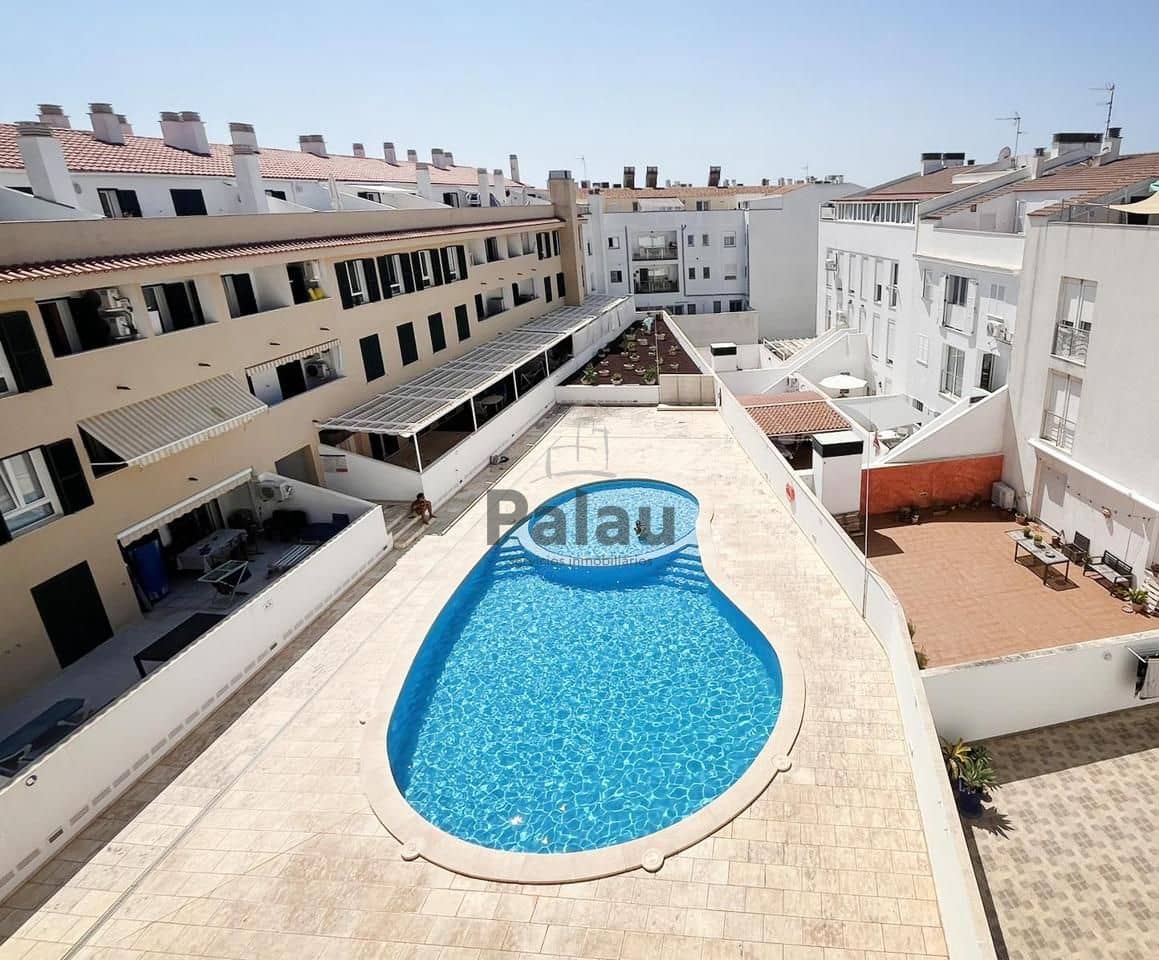 Piso de 2 habitaciones en Ciutadella de Menorca en venta con piscina garaje - 350.000 € (Ref: 9515947)