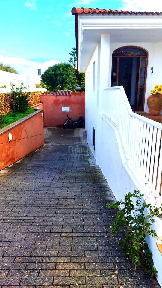 Chalet de 4 habitaciones en Ciutadella de Menorca en venta con piscina garaje - 1.485.000 € (Ref: 9515953)