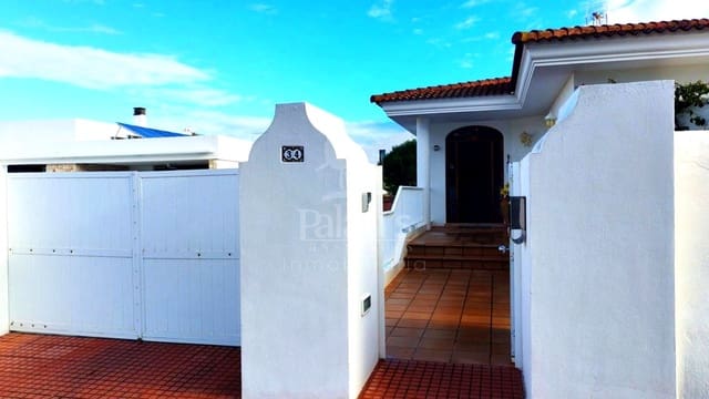 Chalet de 4 habitaciones en Ciutadella de Menorca en venta con piscina garaje - 1.485.000 € (Ref: 9515953)