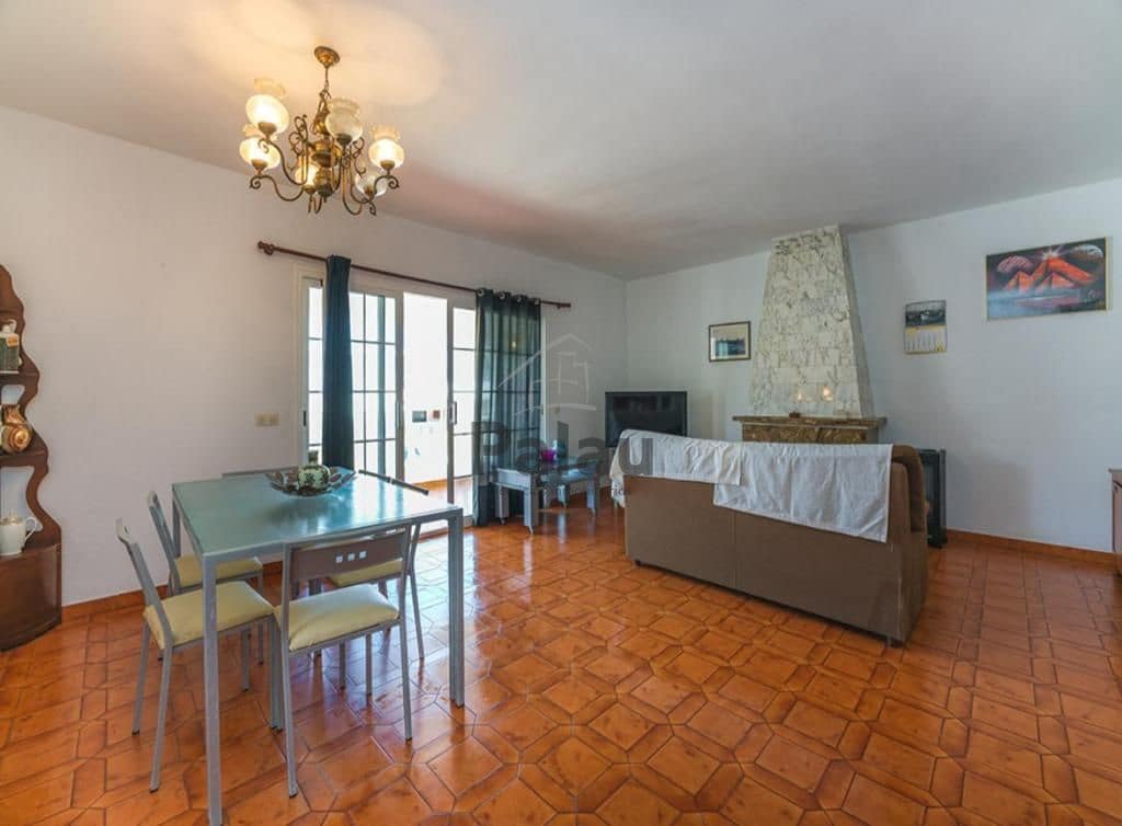 4 sypialnia Willa na sprzedaż w Es Canutells z basenem - 870 000 € (Ref: 9515964)