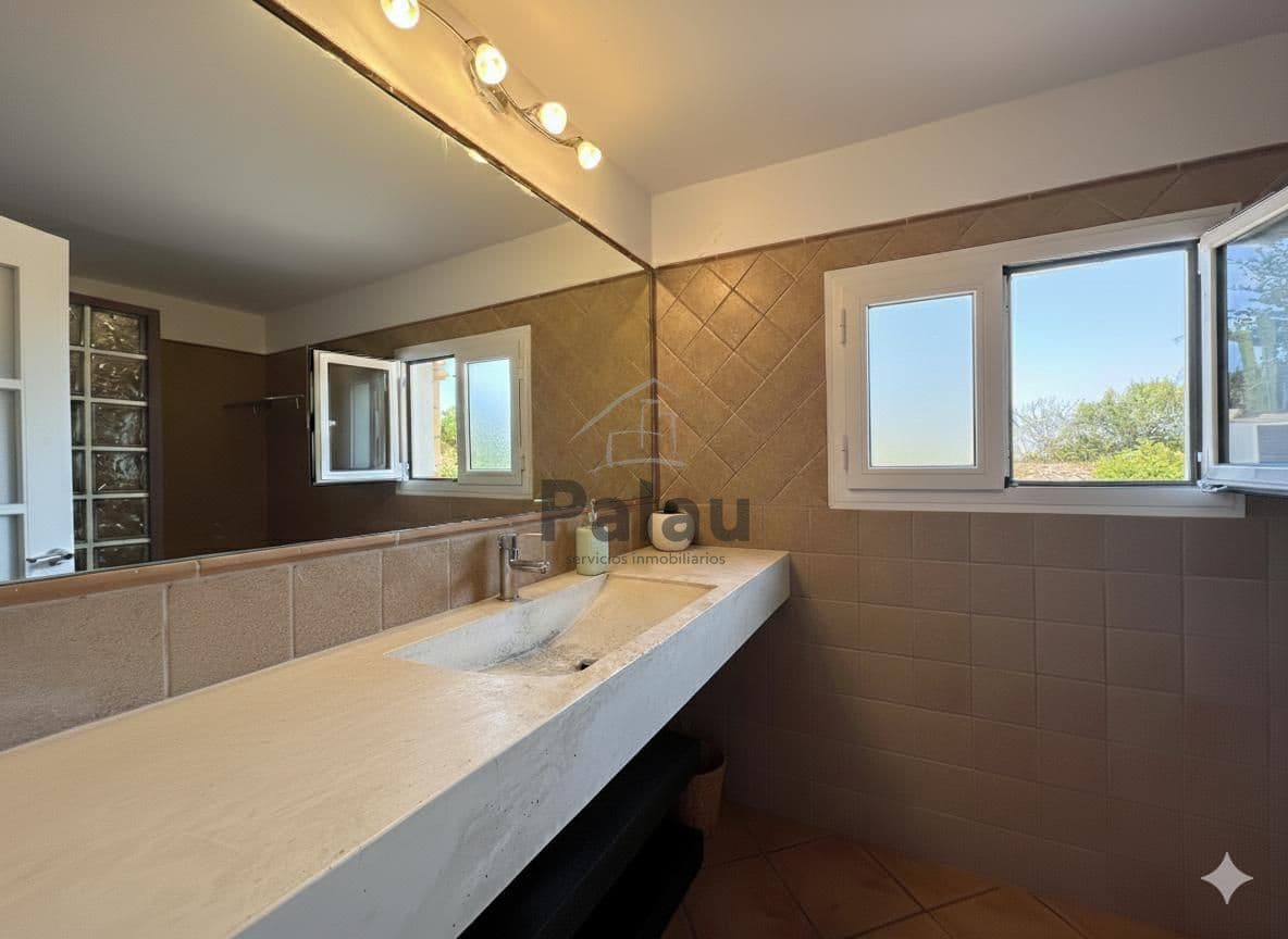 5 soveværelse Finca/Landehus til salg i Ciutadella de Menorca med swimmingpool garage - € 1.050.000 (Ref: 9515965)