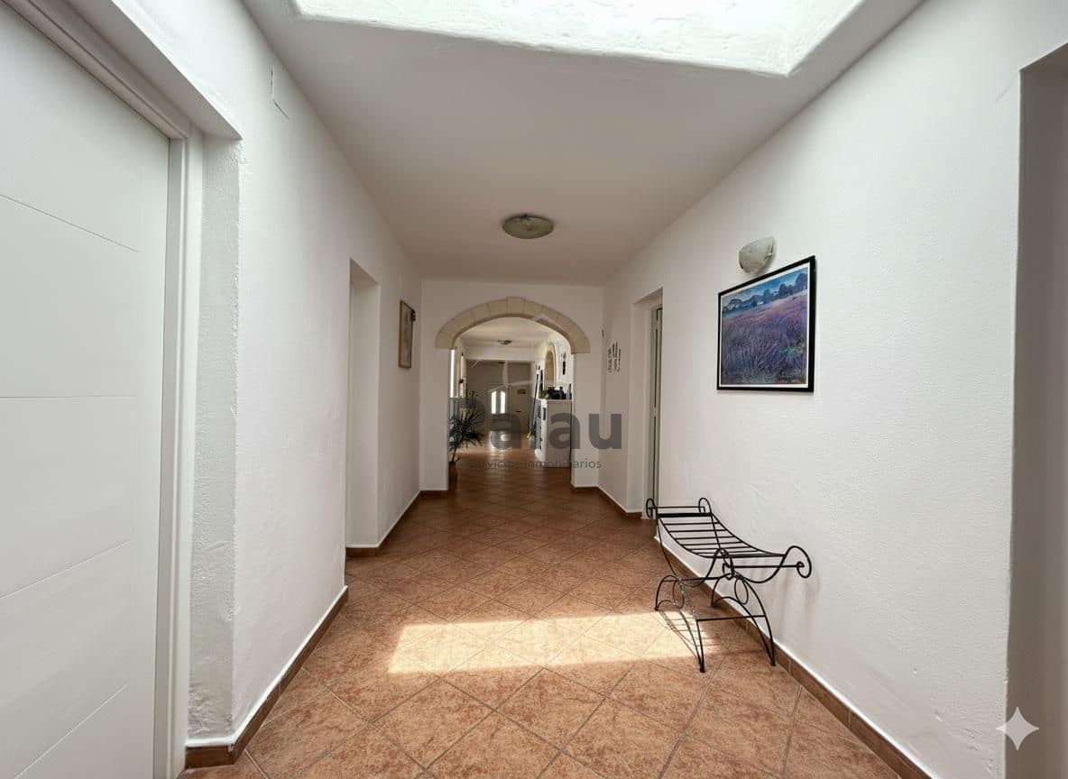 5 soveværelse Finca/Landehus til salg i Ciutadella de Menorca med swimmingpool garage - € 1.050.000 (Ref: 9515965)