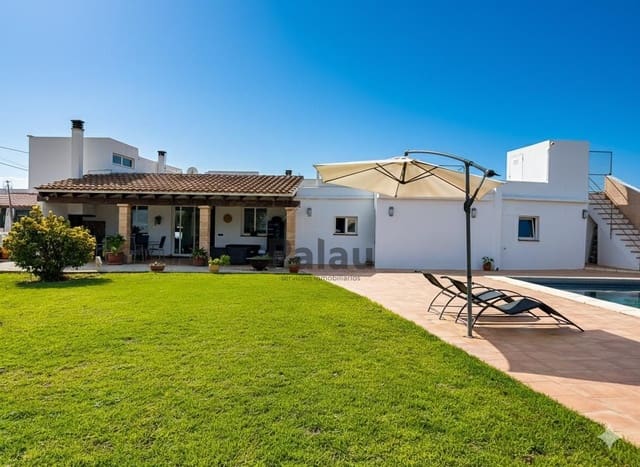 5 soveværelse Finca/Landehus til salg i Ciutadella de Menorca med swimmingpool garage - € 1.050.000 (Ref: 9515965)
