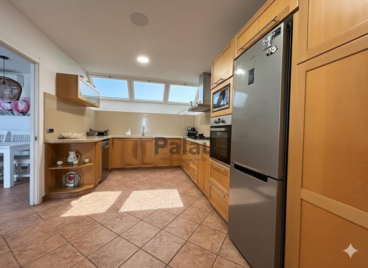 5 soveværelse Finca/Landehus til salg i Ciutadella de Menorca med swimmingpool garage - € 1.050.000 (Ref: 9515965)