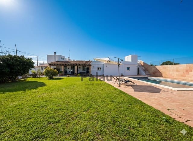 5 soveværelse Finca/Landehus til salg i Ciutadella de Menorca med swimmingpool garage - € 1.050.000 (Ref: 9515965)