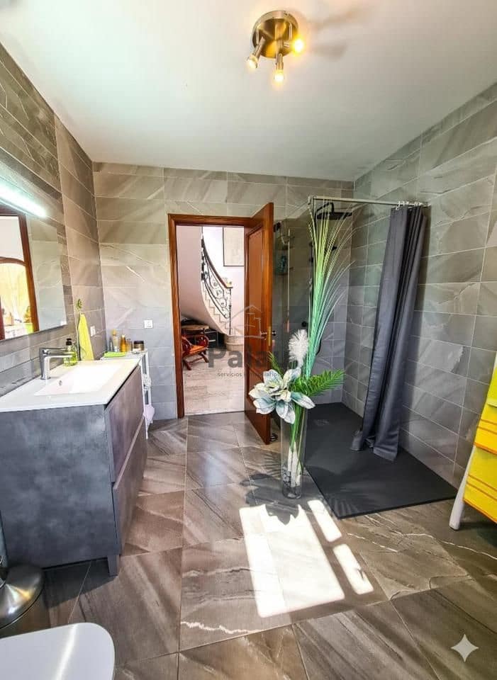 5 Zimmer Villa zu verkaufen in Ciutadella de Menorca mit Pool Garage - 850.000 € (Ref: 9515967)