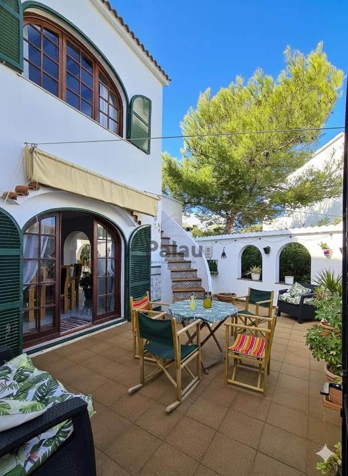 5 Zimmer Villa zu verkaufen in Ciutadella de Menorca mit Pool Garage - 850.000 € (Ref: 9515967)