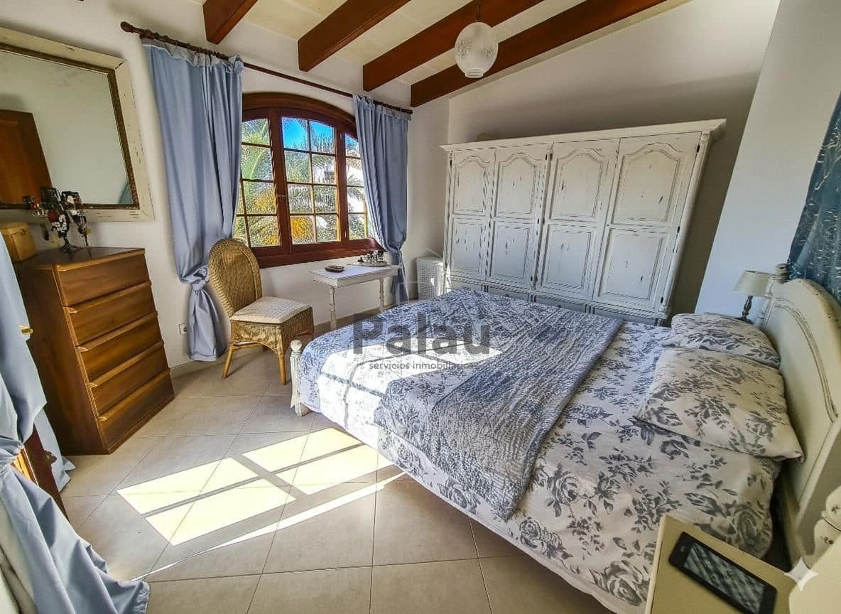 5 Zimmer Villa zu verkaufen in Ciutadella de Menorca mit Pool Garage - 850.000 € (Ref: 9515967)