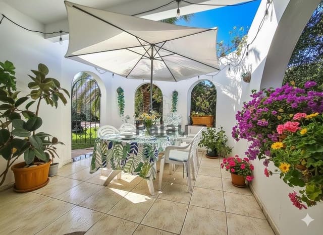 5 Zimmer Villa zu verkaufen in Ciutadella de Menorca mit Pool Garage - 850.000 € (Ref: 9515967)