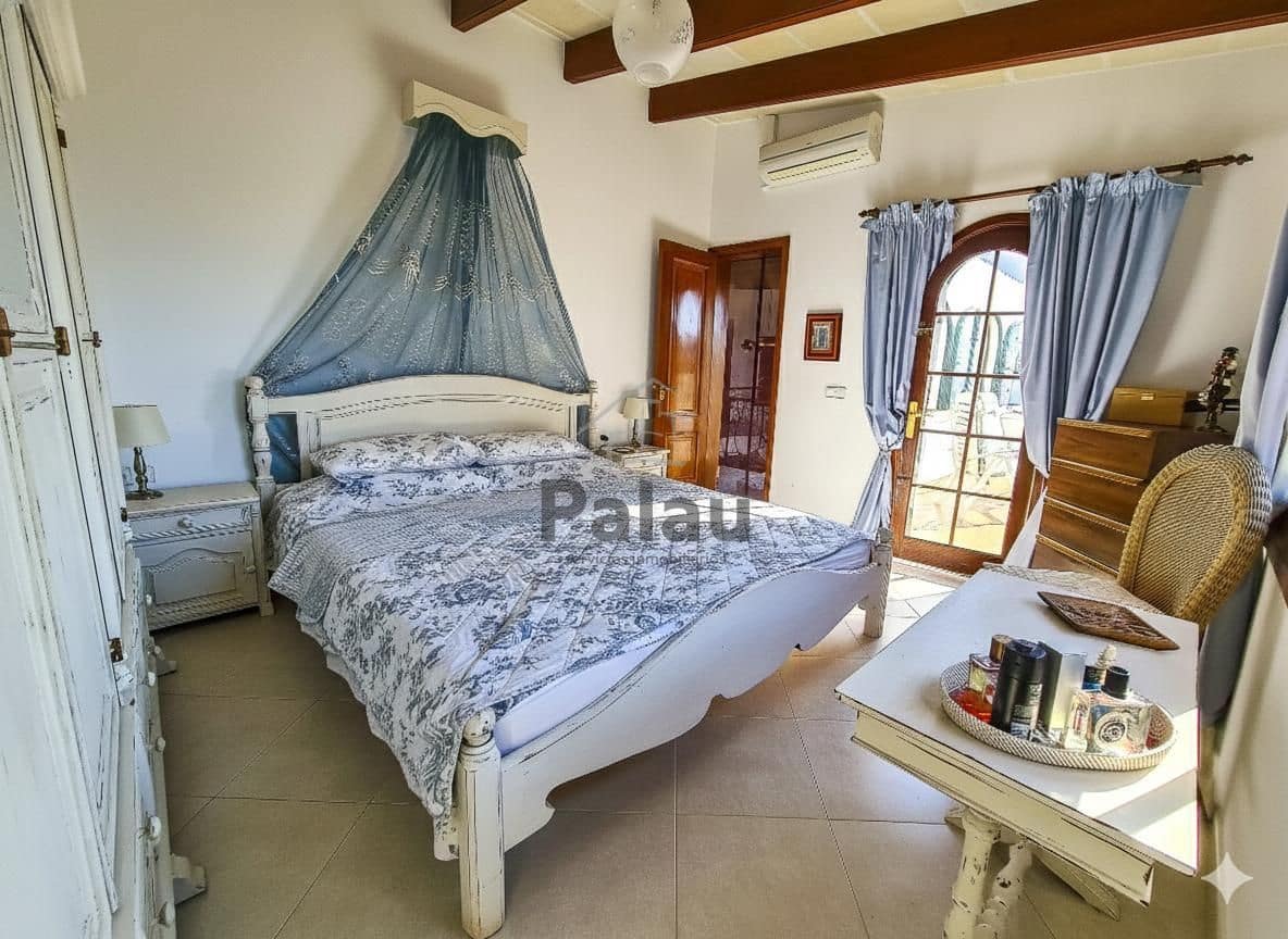 5 Zimmer Villa zu verkaufen in Ciutadella de Menorca mit Pool Garage - 850.000 € (Ref: 9515967)