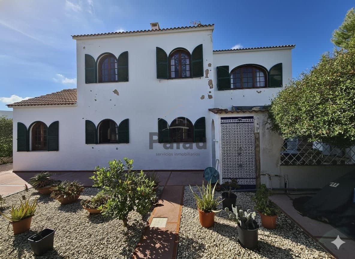 5 Zimmer Villa zu verkaufen in Ciutadella de Menorca mit Pool Garage - 850.000 € (Ref: 9515967)