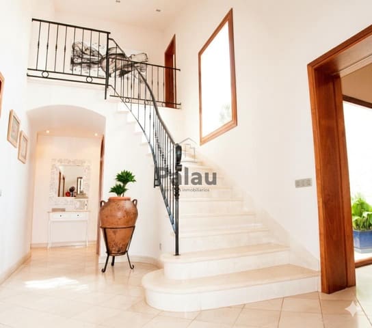 4 bedroom Villa for sale in Ciutadella de Menorca with pool - € 1,750,000 (Ref: 9515969)