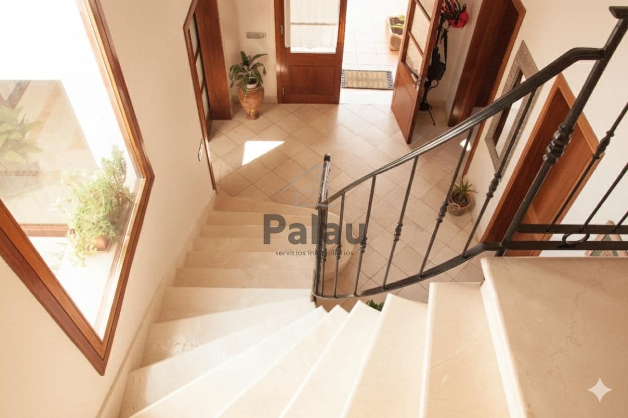 4 bedroom Villa for sale in Ciutadella de Menorca with pool - € 1,750,000 (Ref: 9515969)