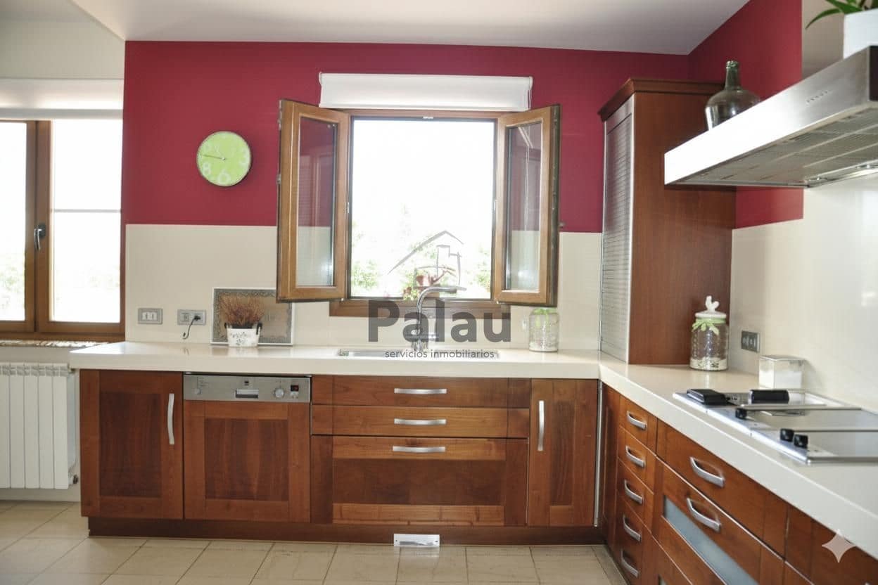 4 bedroom Villa for sale in Ciutadella de Menorca with pool - € 1,750,000 (Ref: 9515969)