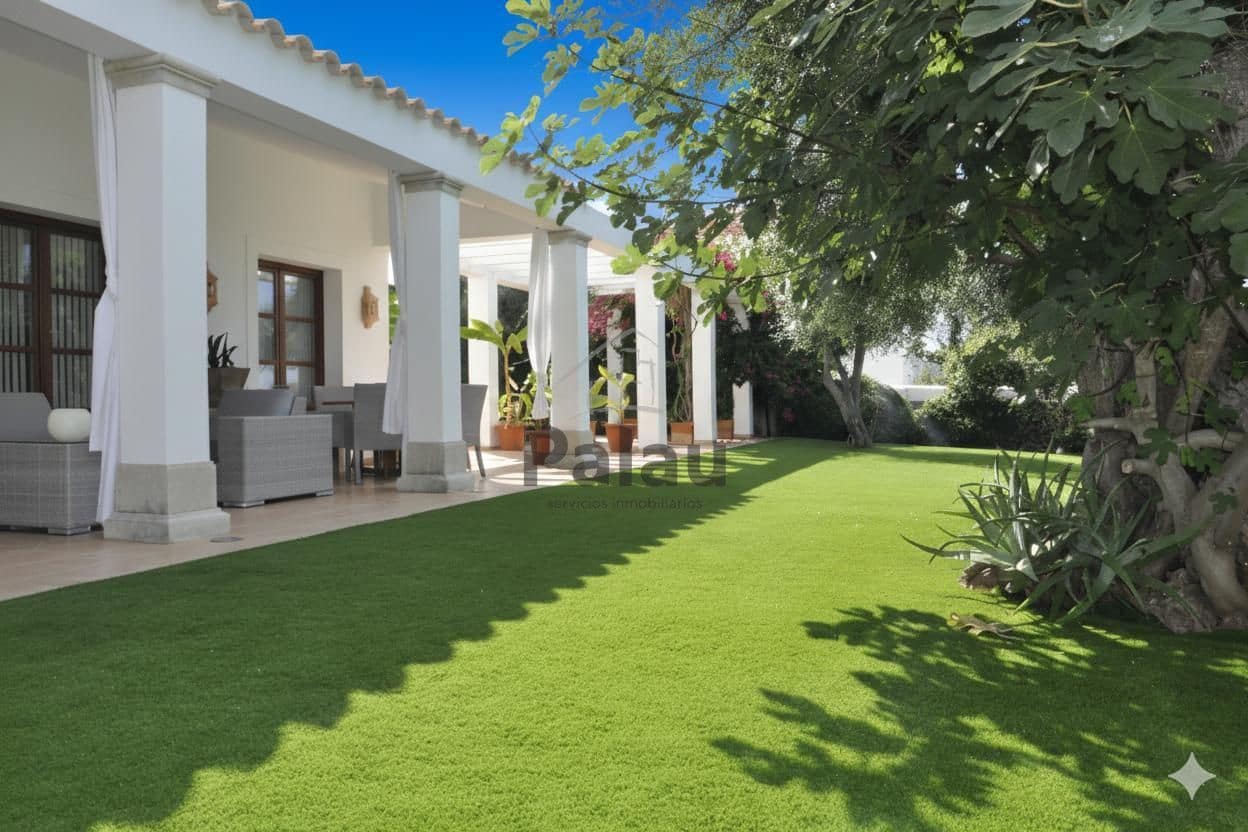 4 bedroom Villa for sale in Ciutadella de Menorca with pool - € 1,750,000 (Ref: 9515969)