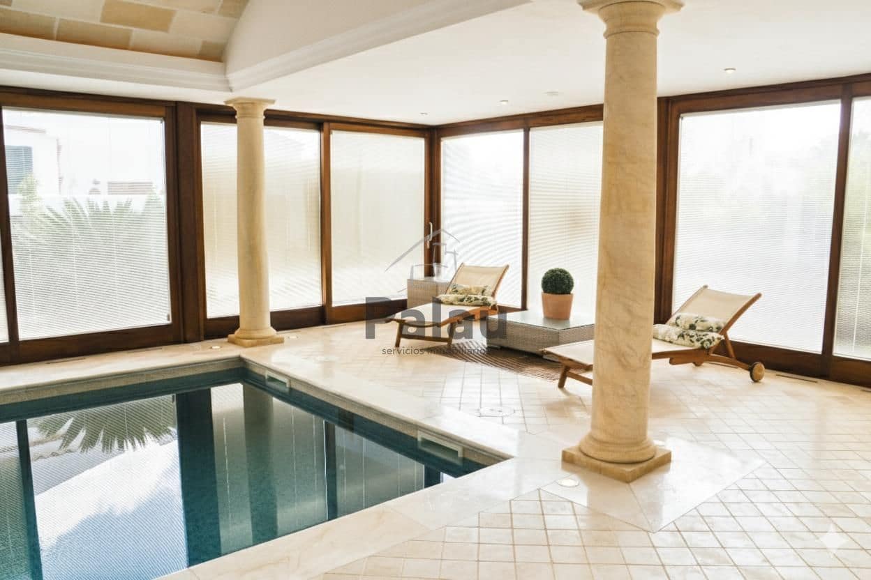 4 bedroom Villa for sale in Ciutadella de Menorca with pool - € 1,750,000 (Ref: 9515969)