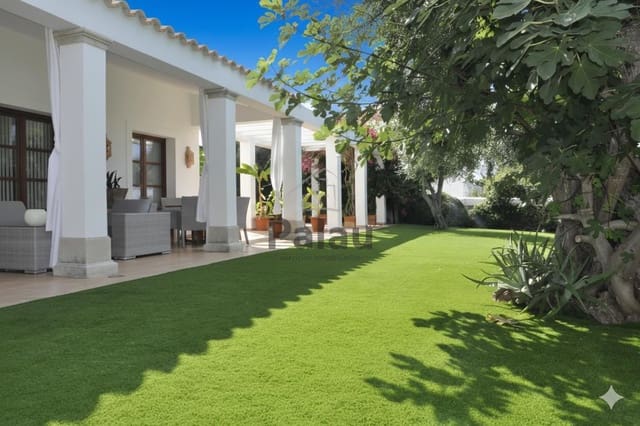 4 bedroom Villa for sale in Ciutadella de Menorca with pool - € 1,750,000 (Ref: 9515969)