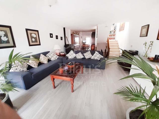 Chalet de 4 habitaciones en Ciutadella, Ciutadella de Menorca en venta con piscina - 1.575.000 € (Ref: 9515971)