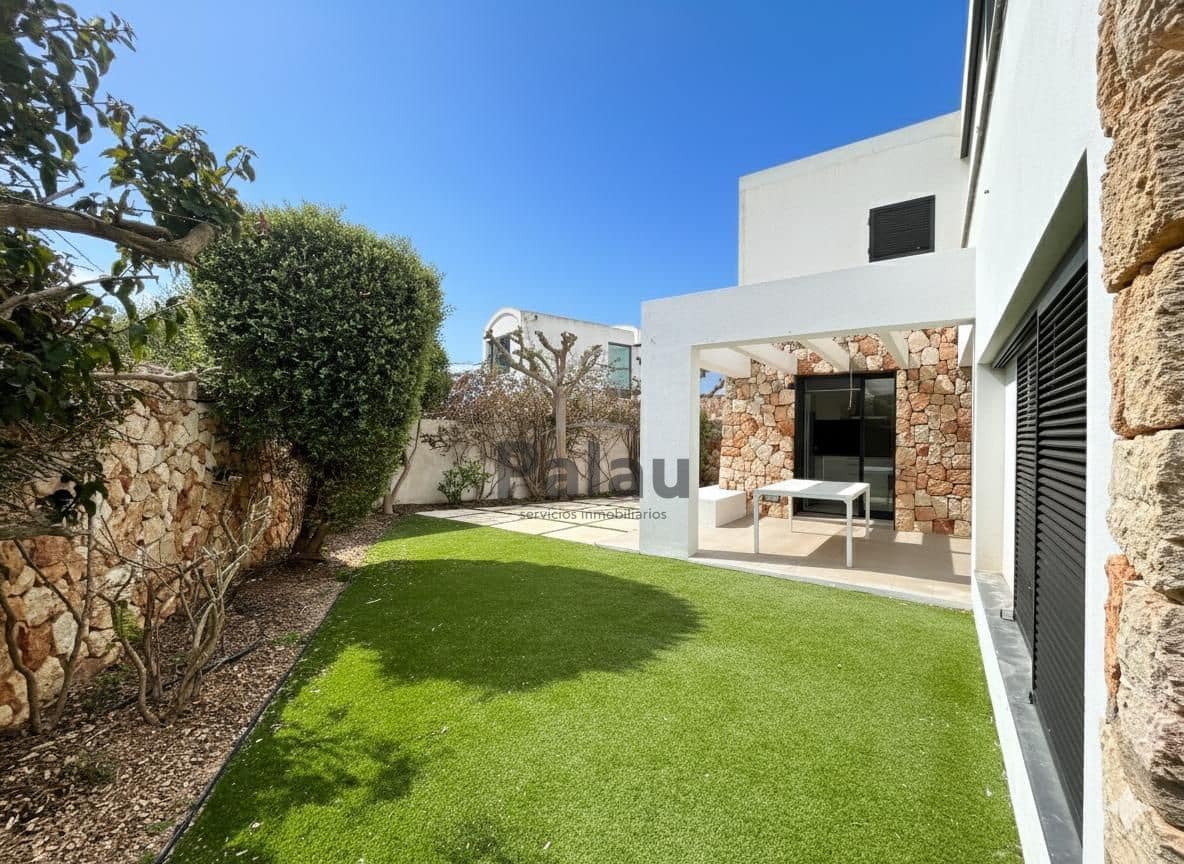 3 sypialnia Willa na sprzedaż w Son Blanc z basenem garażem - 890 000 € (Ref: 9515975)