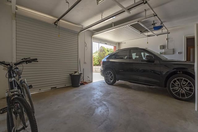 4 bedroom Villa for sale in Punta Prima, San Luis / Sant Lluís with pool garage - € 3,000,000 (Ref: 9515978)