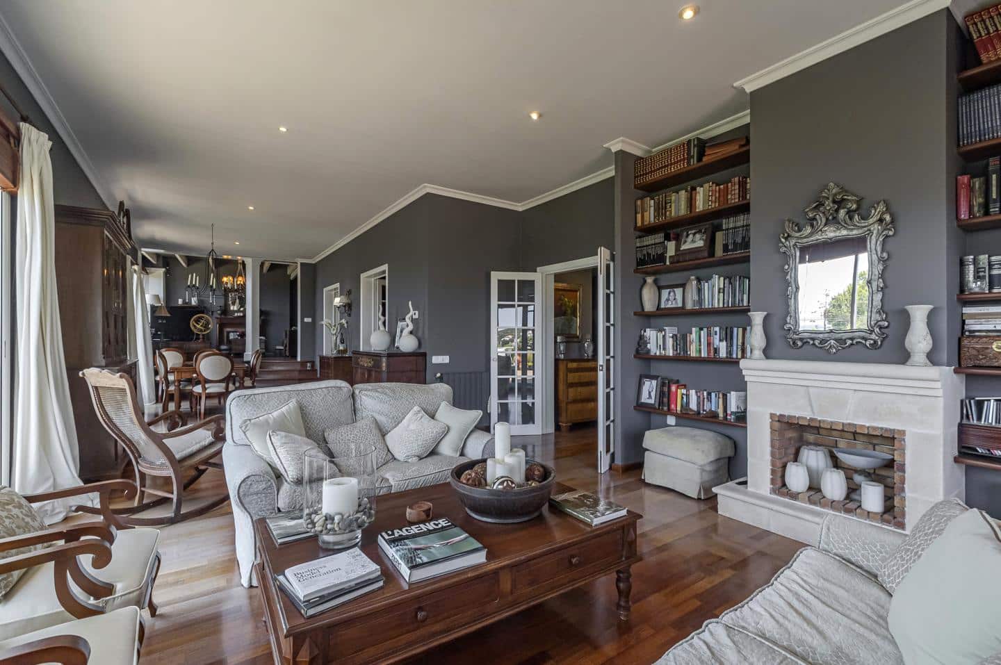 4 bedroom Villa for sale in Punta Prima with pool garage - € 3,000,000 (Ref: 9515978)