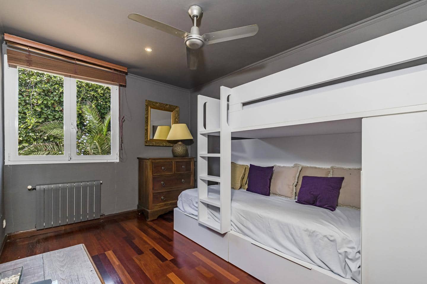 4 bedroom Villa for sale in Punta Prima with pool garage - € 3,000,000 (Ref: 9515978)