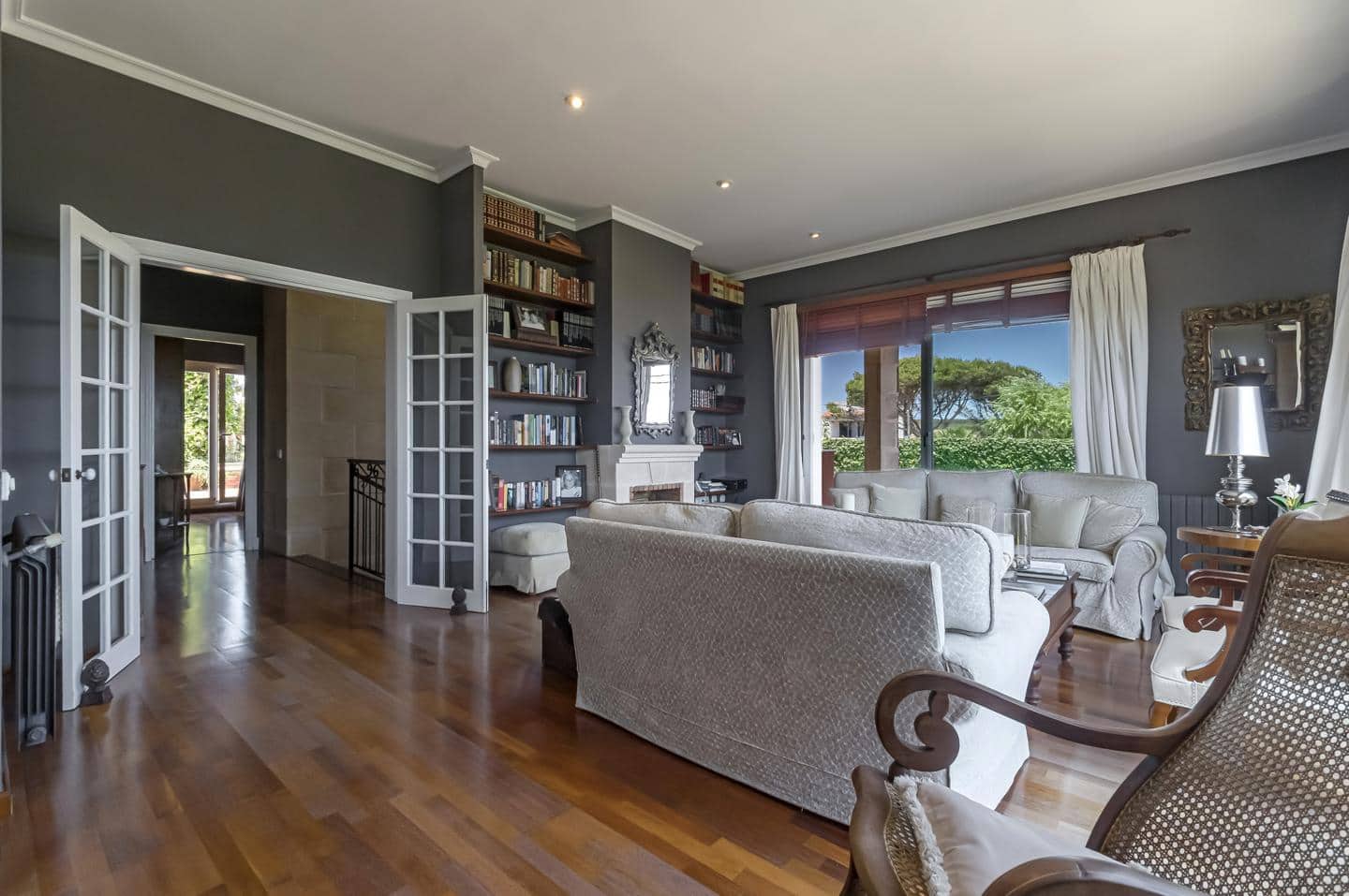 Chalet de 7 habitaciones en Punta Prima en venta con piscina garaje - 3.695.000 € (Ref: 9515980)