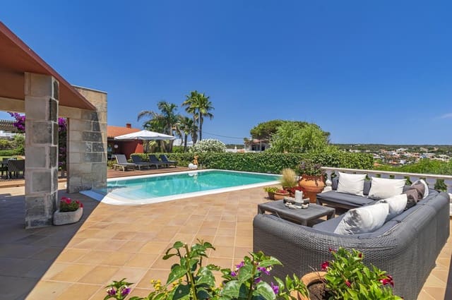 Chalet de 7 habitaciones en Punta Prima, San Luis / Sant Lluís en venta con piscina garaje - 3.695.000 € (Ref: 9515980)