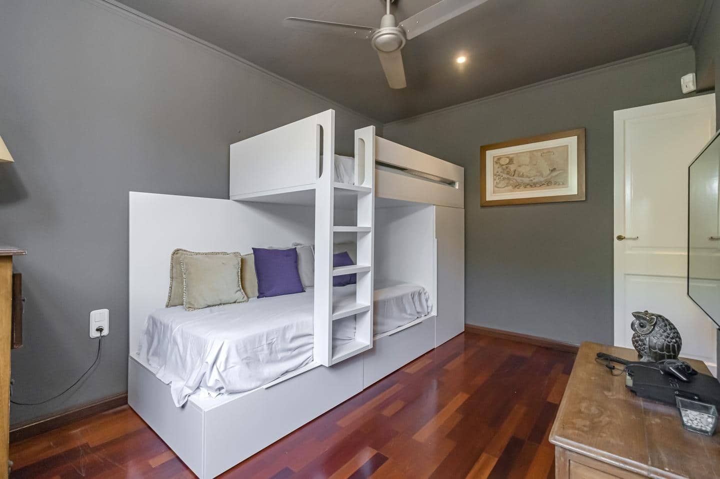 Chalet de 7 habitaciones en Punta Prima en venta con piscina garaje - 3.695.000 € (Ref: 9515980)