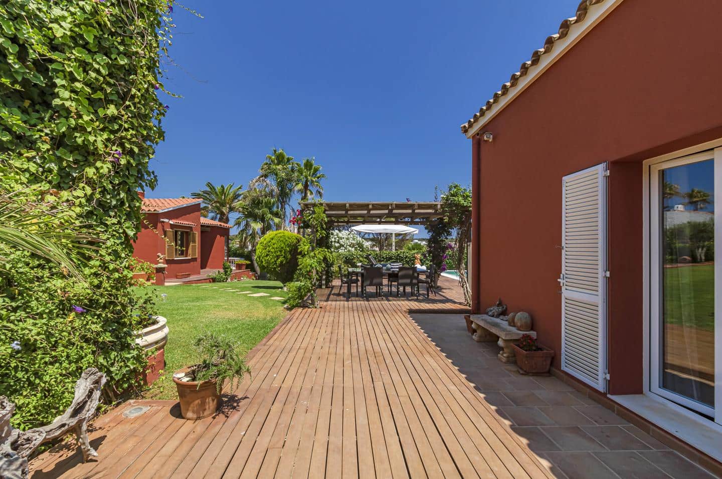 Chalet de 7 habitaciones en Punta Prima en venta con piscina garaje - 3.695.000 € (Ref: 9515980)