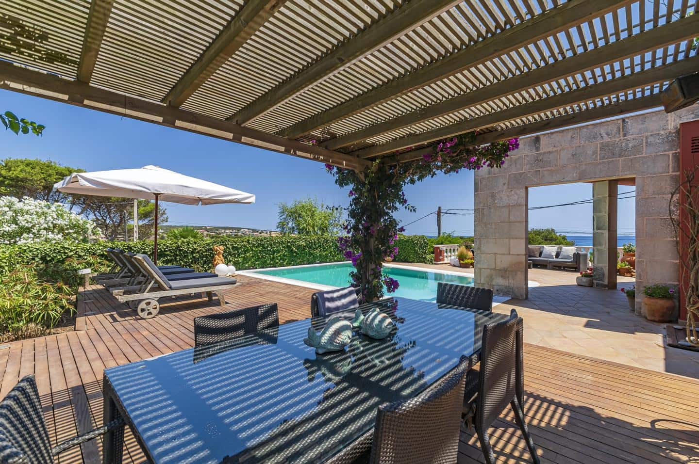 Chalet de 7 habitaciones en Punta Prima en venta con piscina garaje - 3.695.000 € (Ref: 9515980)