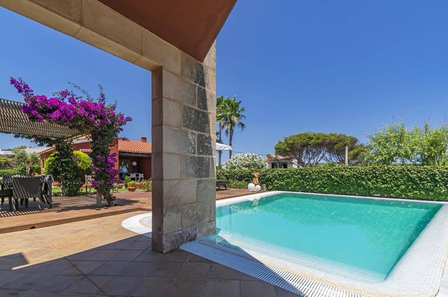 Chalet de 7 habitaciones en Punta Prima en venta con piscina garaje - 3.695.000 € (Ref: 9515980)