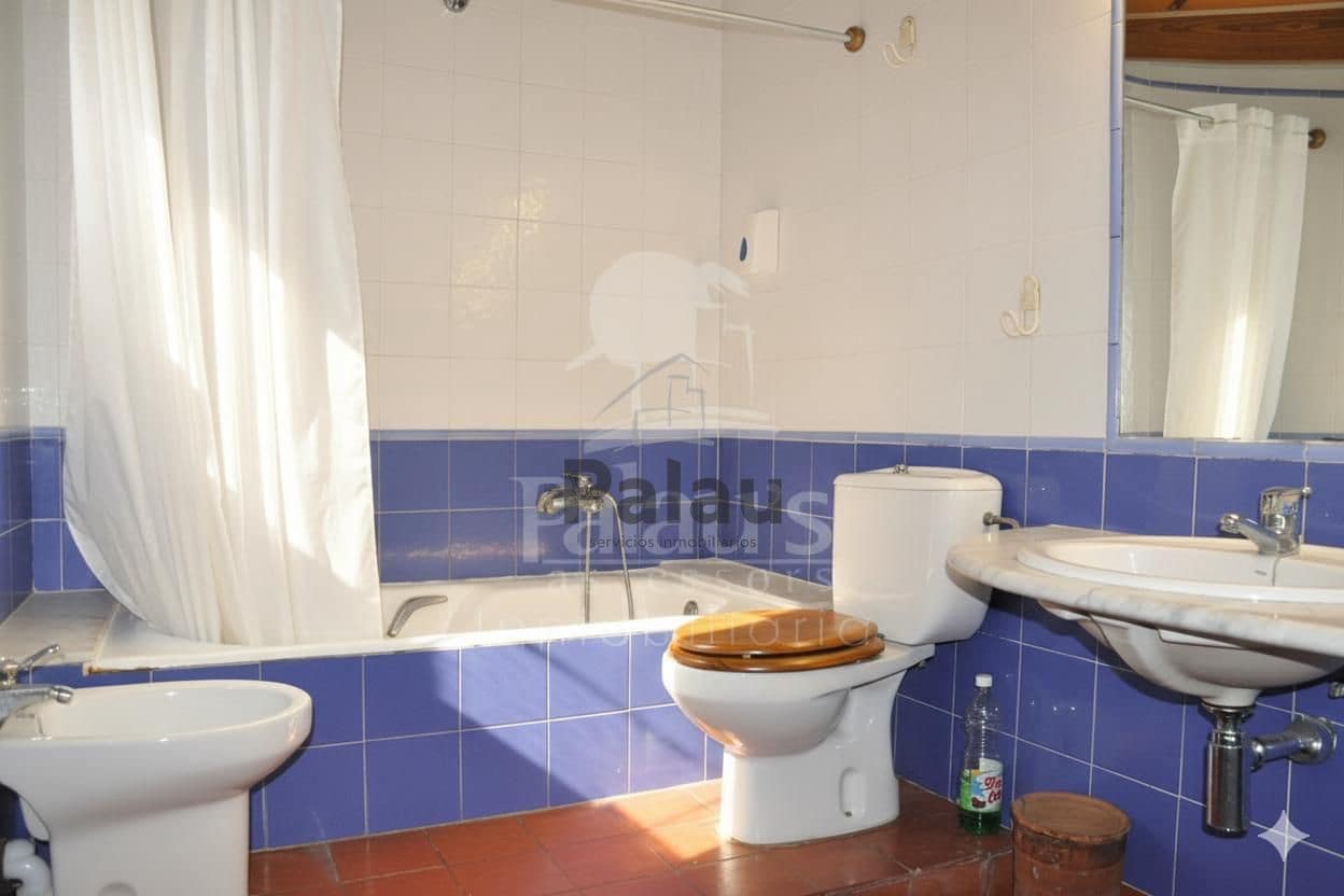 5 bedroom Finca/Country House for sale in El Migjorn Gran / Es Migjorn Gran - € 850,000 (Ref: 9515983)