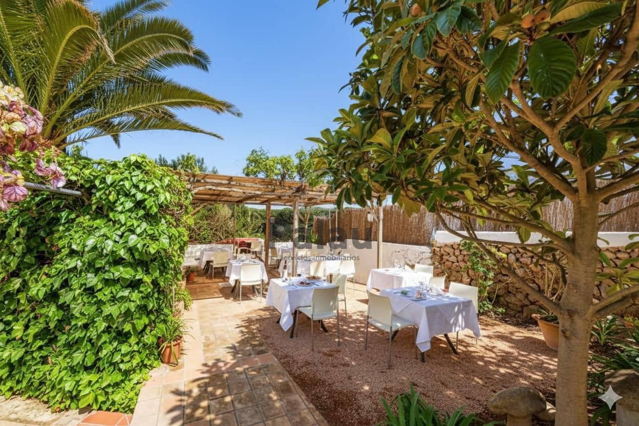 5 bedroom Finca/Country House for sale in El Migjorn Gran / Es Migjorn Gran - € 850,000 (Ref: 9515983)