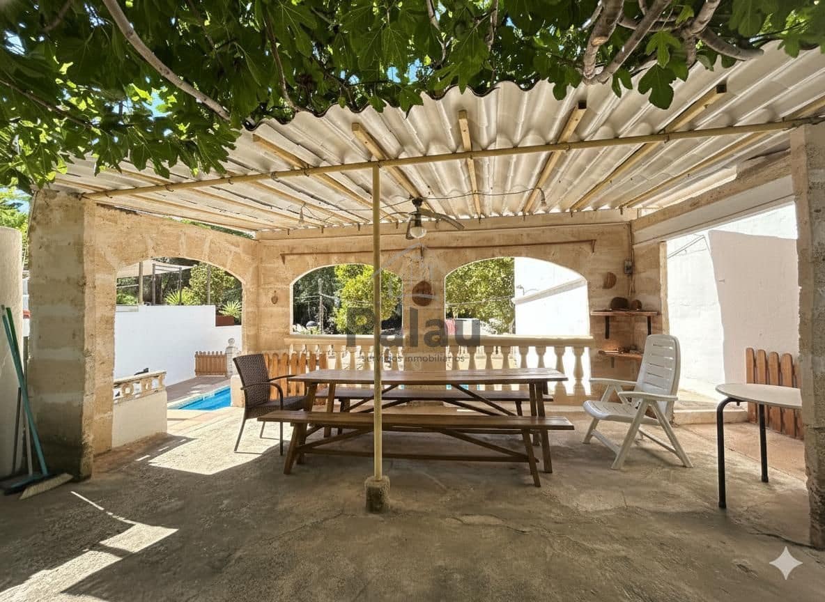 2 soverom Villa til salgs i Ciutadella de Menorca med svømmebasseng - € 420 000 (Ref: 9515984)