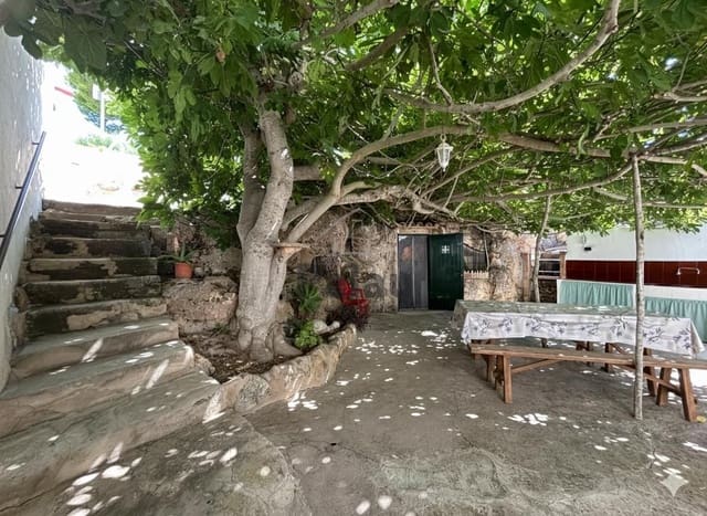 2 soverom Villa til salgs i Ciutadella de Menorca med svømmebasseng - € 420 000 (Ref: 9515984)