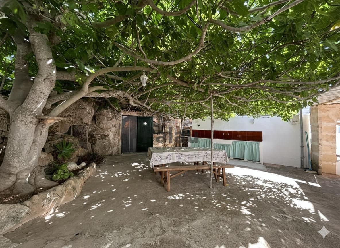 2 soverom Villa til salgs i Ciutadella de Menorca med svømmebasseng - € 420 000 (Ref: 9515984)