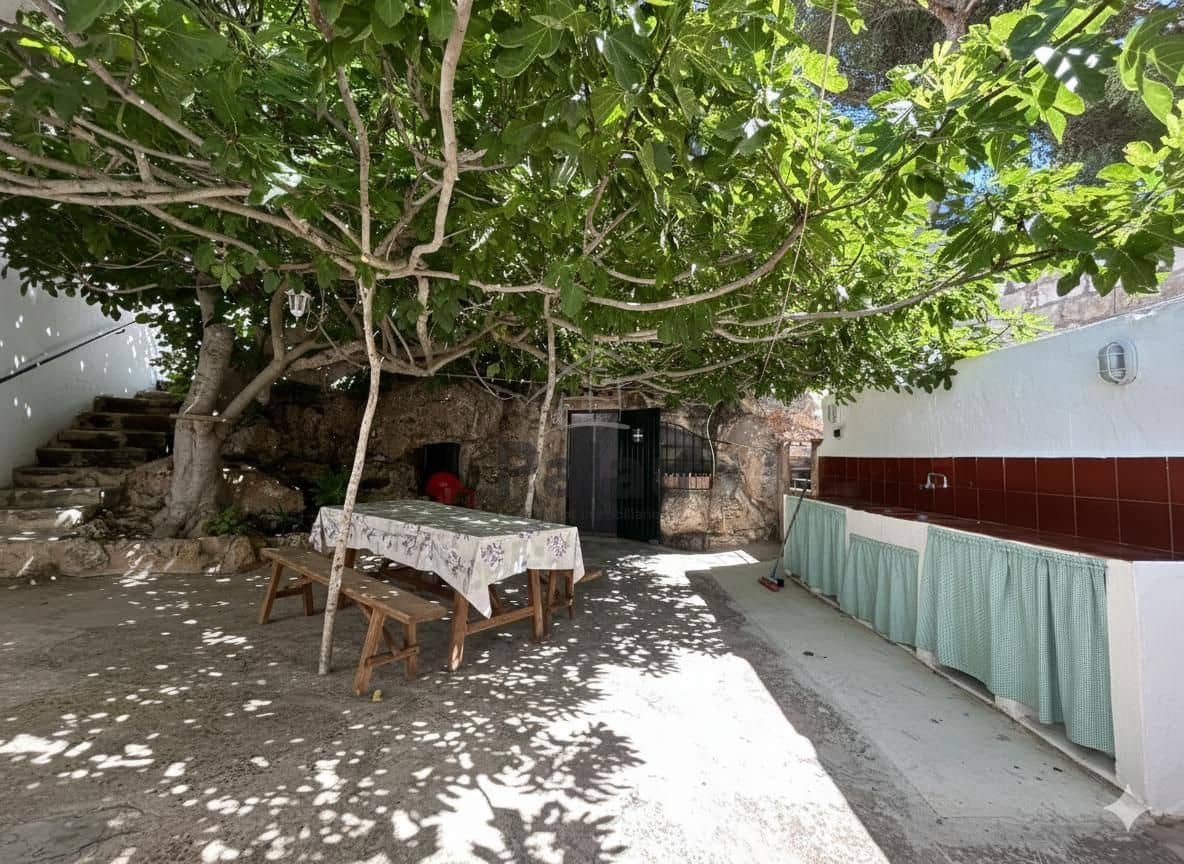 2 soverom Villa til salgs i Ciutadella de Menorca med svømmebasseng - € 420 000 (Ref: 9515984)