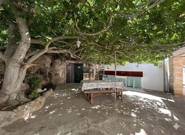 2 soverom Villa til salgs i Ciutadella de Menorca med svømmebasseng - € 420 000 (Ref: 9515984)