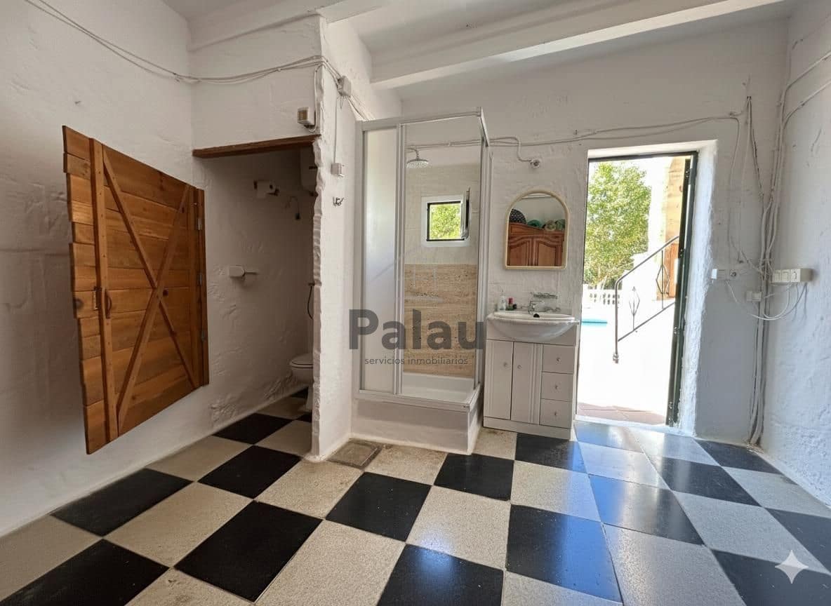 2 soverom Villa til salgs i Ciutadella de Menorca med svømmebasseng - € 420 000 (Ref: 9515984)