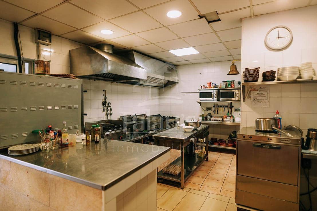 1 soverom Bedrift til salgs i Cap d'Artruix - € 276 000 (Ref: 9515989)