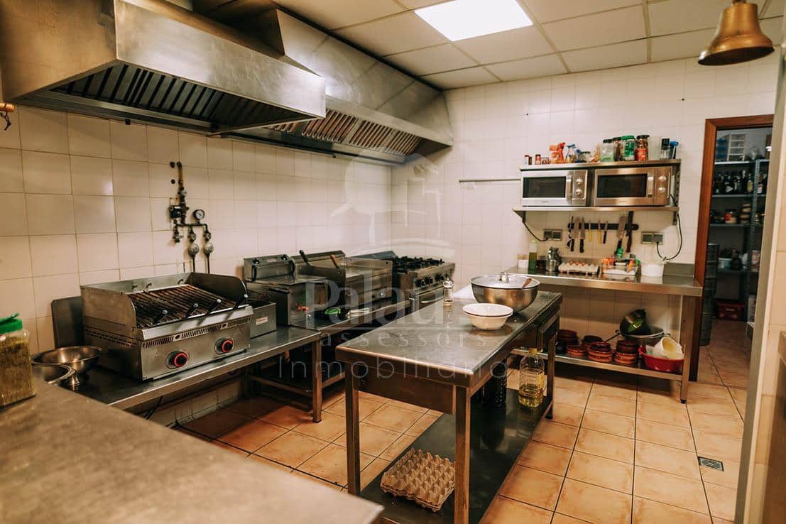 1 soverom Bedrift til salgs i Cap d'Artruix - € 276 000 (Ref: 9515989)